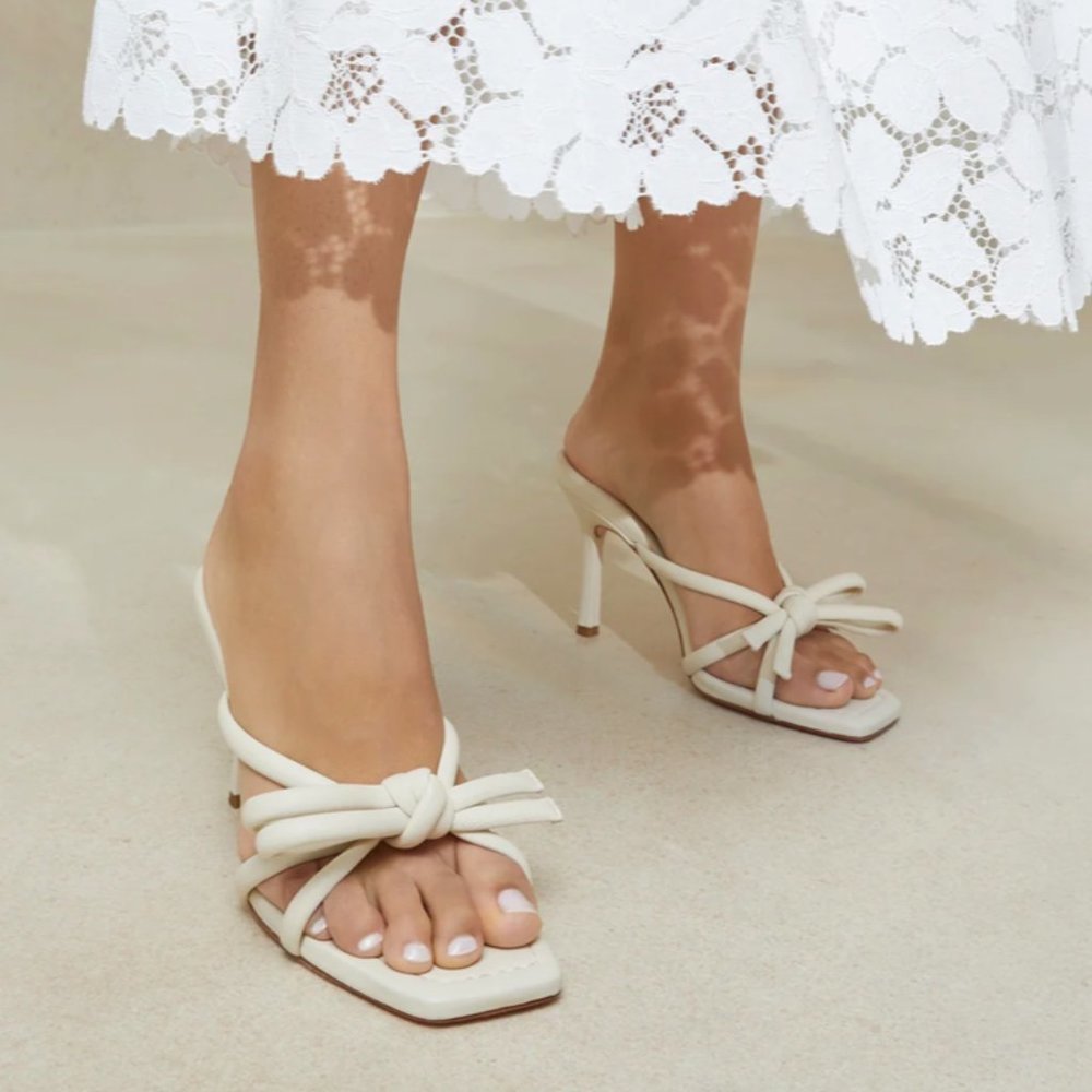 NWT LOEFFLER RANDALL Napa Bow Stiletto Slide Sandals Optic White